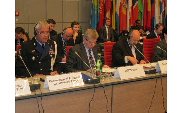 La Force de gendarmerie européenne à l'OSCE. Vienne le 14 mai 2012